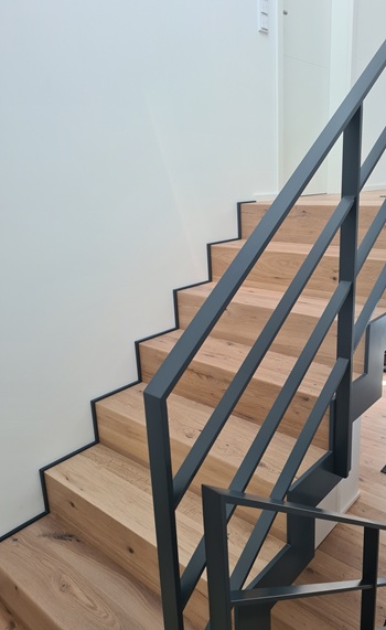 Treppe mit Stahlkonstruktion - einzigartig